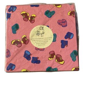 Muffy Vanderbear Boot Box - New and Sealed vintage 1994